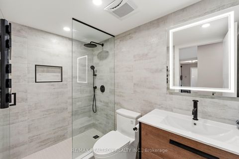 Photo 36 at 312 - 11 Townsgate Drive, Yorkhill, Vaughan