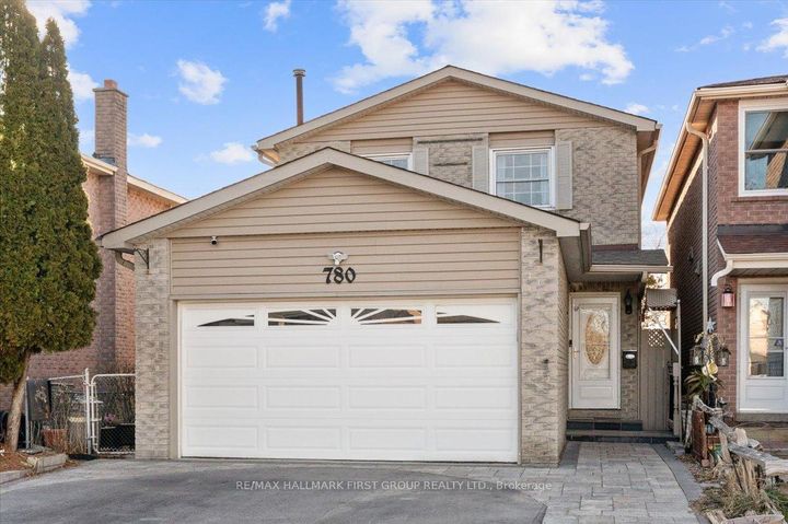 Photo 1 at 780 Hampton Court, West Shore, Pickering