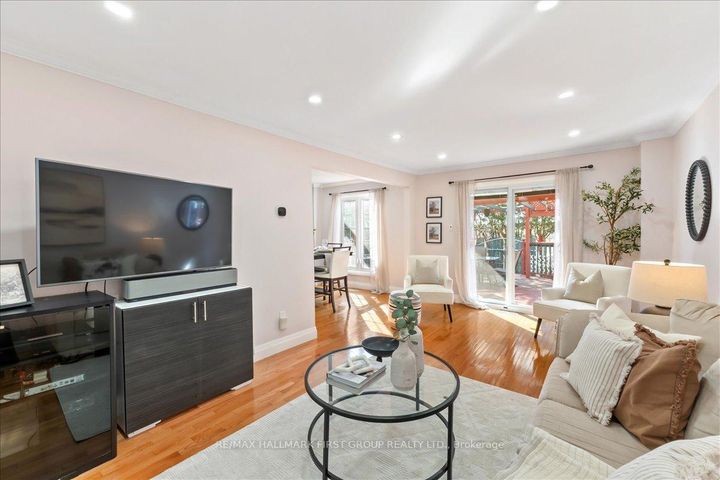 Photo 5 at 780 Hampton Court, West Shore, Pickering