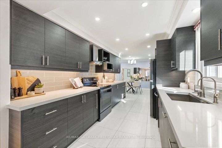 Photo 14 at 780 Hampton Court, West Shore, Pickering