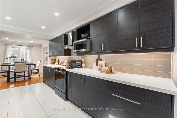 Photo 16 at 780 Hampton Court, West Shore, Pickering