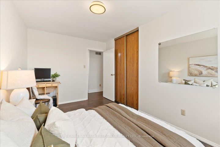 Photo 34 at 780 Hampton Court, West Shore, Pickering