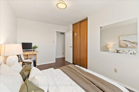 Photo 34 at 780 Hampton Court, West Shore, Pickering