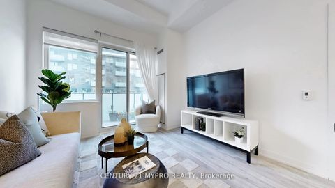 Photo 11 at S803 - 8 Olympic Garden Drive, Newtonbrook East, Toronto