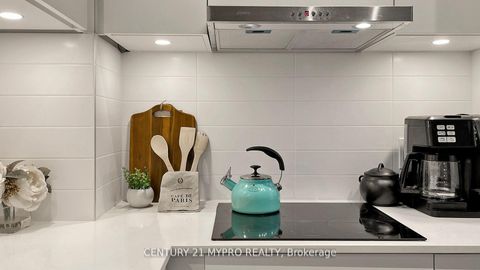 Photo 21 at S803 - 8 Olympic Garden Drive, Newtonbrook East, Toronto