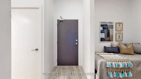 Photo 32 at S803 - 8 Olympic Garden Drive, Newtonbrook East, Toronto