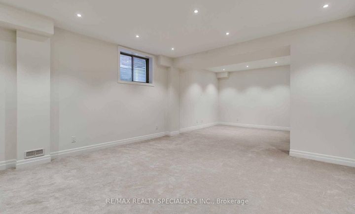 Photo 18 at 19 Dancing Waters Road, Bram West, Brampton