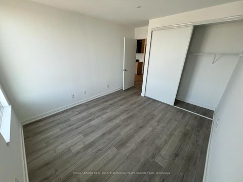 Photo 7 at 1104 - 3100 Keele Street, CFB, Toronto