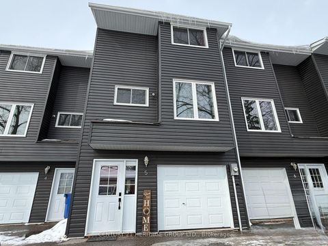 Photo 1 at 5 - 113 North Street, Sutton & Jackson's Point, Georgina