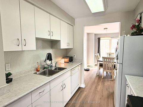 Photo 5 at 5 - 113 North Street, Sutton & Jackson's Point, Georgina