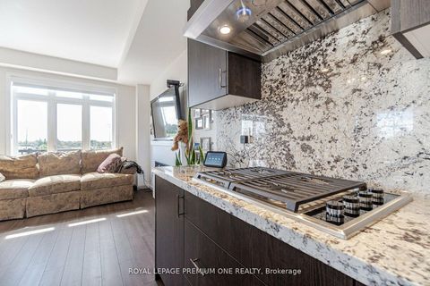 Photo 14 at 2 Seacoasts Circle, Maple, Vaughan