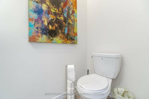 Photo 19 at 2 Seacoasts Circle, Maple, Vaughan