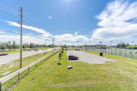 Photo 23 at 2 Seacoasts Circle, Maple, Vaughan