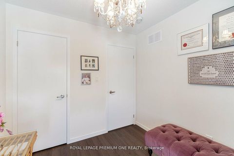 Photo 34 at 2 Seacoasts Circle, Maple, Vaughan