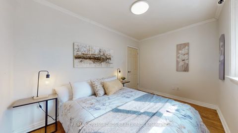 Photo 7 at 234 Sussex Avenue, Harding, Richmond Hill