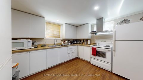 Photo 12 at 234 Sussex Avenue, Harding, Richmond Hill