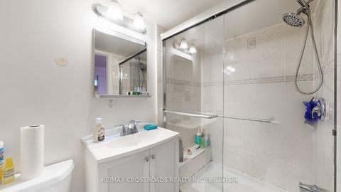 Photo 17 at 234 Sussex Avenue, Harding, Richmond Hill