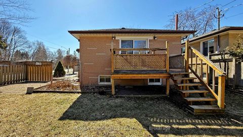 Photo 20 at 234 Sussex Avenue, Harding, Richmond Hill