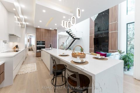 Photo 12 at 52 Wildwood Avenue, Oak Ridges Lake Wilcox, Richmond Hill