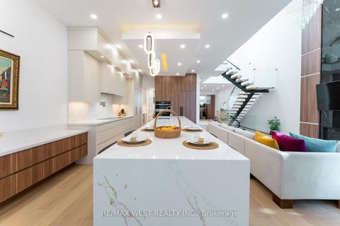 Photo 14 at 52 Wildwood Avenue, Oak Ridges Lake Wilcox, Richmond Hill