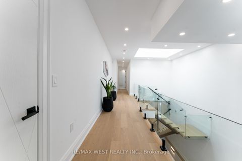 Photo 24 at 52 Wildwood Avenue, Oak Ridges Lake Wilcox, Richmond Hill