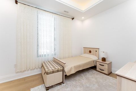 Photo 25 at 52 Wildwood Avenue, Oak Ridges Lake Wilcox, Richmond Hill