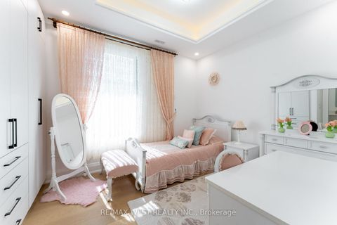 Photo 30 at 52 Wildwood Avenue, Oak Ridges Lake Wilcox, Richmond Hill