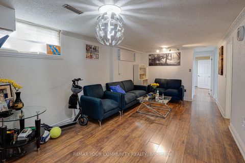 Photo 3 at 270 Grandravine Drive, Jane Heights, Toronto