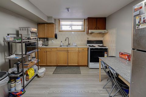Photo 9 at 270 Grandravine Drive, Jane Heights, Toronto