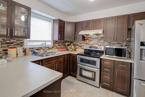 Photo 12 at 270 Grandravine Drive, Jane Heights, Toronto