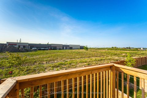 Photo 15 at 241 Danzatore Path, Windfields, Oshawa