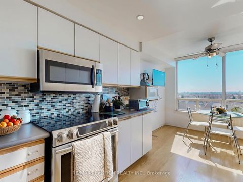 Photo 3 at 808 - 110 Promenade Circle, Brownridge, Vaughan