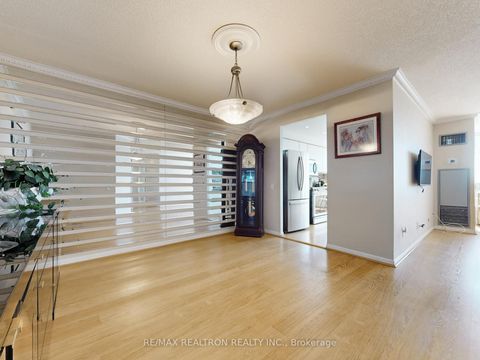 Photo 12 at 808 - 110 Promenade Circle, Brownridge, Vaughan