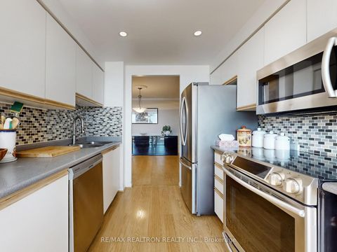 Photo 15 at 808 - 110 Promenade Circle, Brownridge, Vaughan