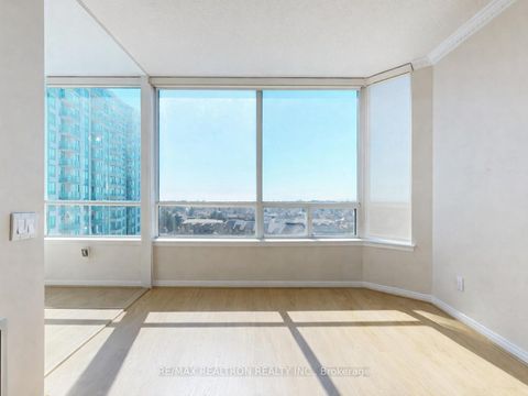 Photo 18 at 808 - 110 Promenade Circle, Brownridge, Vaughan