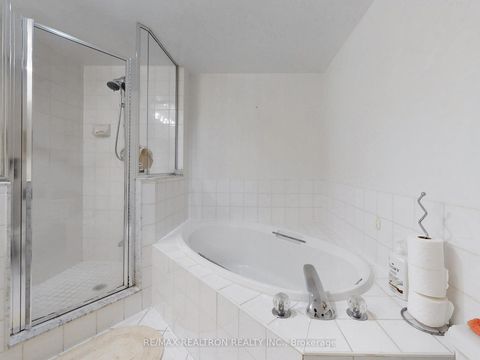 Photo 22 at 808 - 110 Promenade Circle, Brownridge, Vaughan