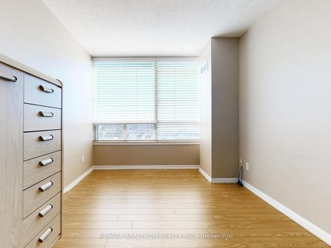 Photo 23 at 808 - 110 Promenade Circle, Brownridge, Vaughan