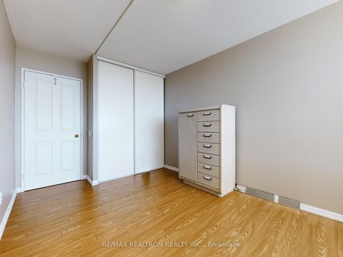 Photo 24 at 808 - 110 Promenade Circle, Brownridge, Vaughan