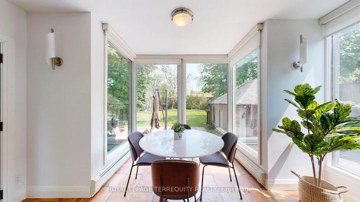 Photo 19 at 65 Burnhamthorpe Crescent, City Centre West, Toronto