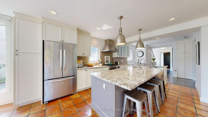 Photo 20 at 65 Burnhamthorpe Crescent, City Centre West, Toronto