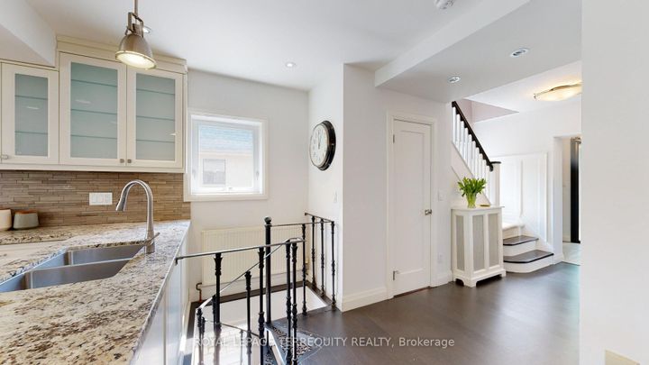 Photo 22 at 65 Burnhamthorpe Crescent, City Centre West, Toronto