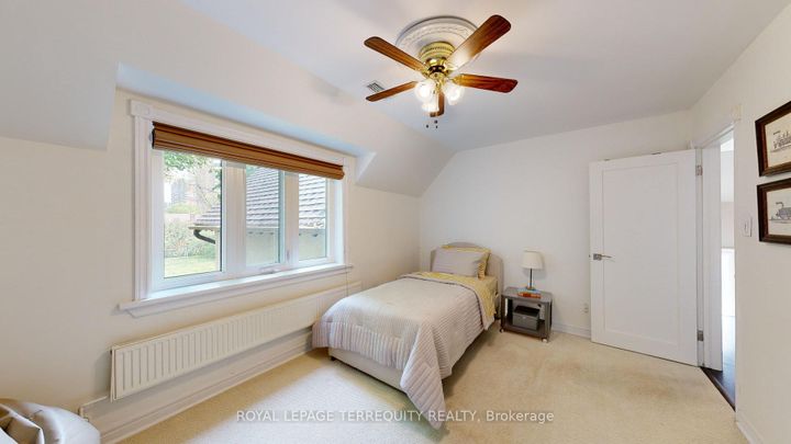 Photo 28 at 65 Burnhamthorpe Crescent, City Centre West, Toronto