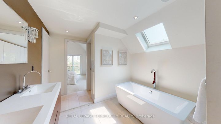 Photo 30 at 65 Burnhamthorpe Crescent, City Centre West, Toronto