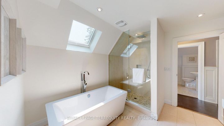 Photo 31 at 65 Burnhamthorpe Crescent, City Centre West, Toronto