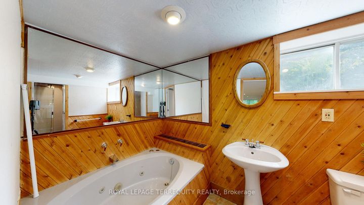 Photo 40 at 65 Burnhamthorpe Crescent, City Centre West, Toronto