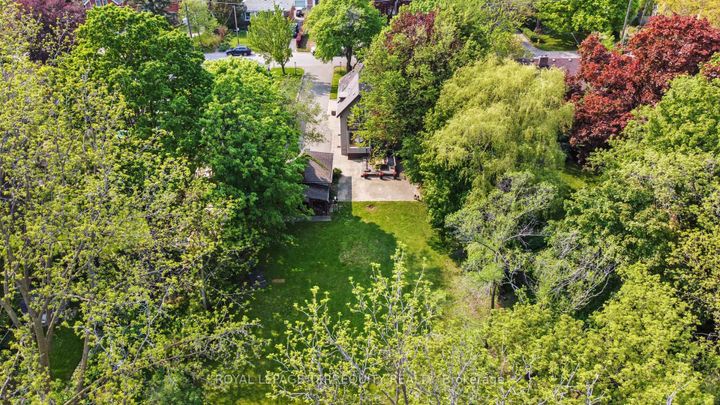 Photo 41 at 65 Burnhamthorpe Crescent, City Centre West, Toronto