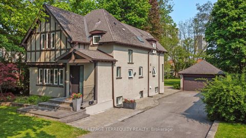 Photo 2 at 65 Burnhamthorpe Crescent, City Centre West, Toronto