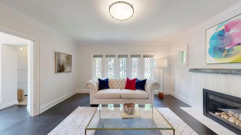 Photo 9 at 65 Burnhamthorpe Crescent, City Centre West, Toronto