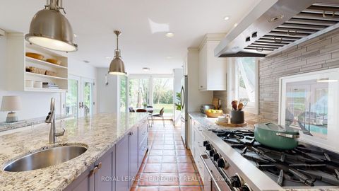 Photo 15 at 65 Burnhamthorpe Crescent, City Centre West, Toronto