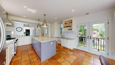 Photo 18 at 65 Burnhamthorpe Crescent, City Centre West, Toronto